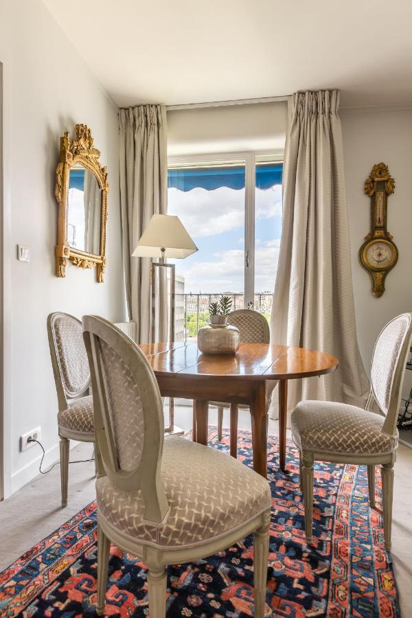 Veeve - Steps From The Eiffel Tower Apartment Paris Exterior photo