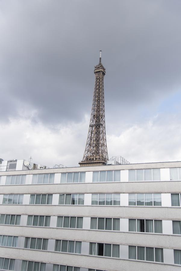 Veeve - Steps From The Eiffel Tower Apartment Paris Exterior photo
